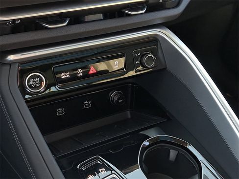 New 2025 Audi Q5 Premium Plus image 14