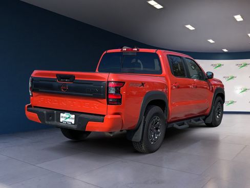 Used 2025 Nissan Frontier Pro-X RWD image 8