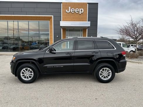 Used 2020 Jeep Grand Cherokee Laredo image 9