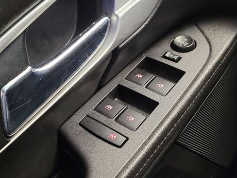 Used 2017 GMC Terrain SLE image 27