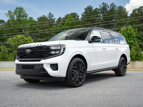 New 2026 Ford Expedition Max Platinum w/ Stealth Performance Package AWD/4WD image 8