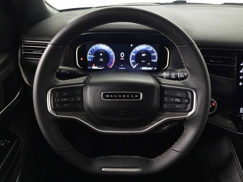 Used 2024 Jeep Wagoneer Series III image 19