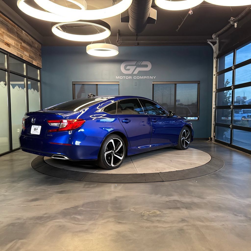 Used 2022 Honda Accord Sport image 3
