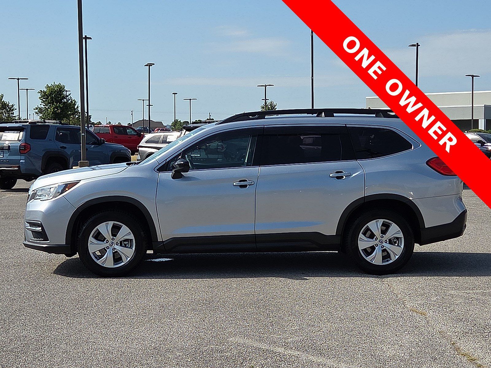 Used 2021 Subaru Ascent 8-Passenger AWD/4WD image 3