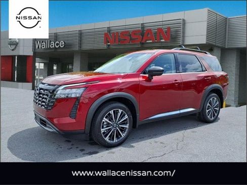 New 2026 Nissan Pathfinder Platinum w/ Cargo Package AWD/4WD image 1