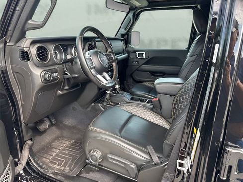 Used 2022 Jeep Gladiator Overland image 9