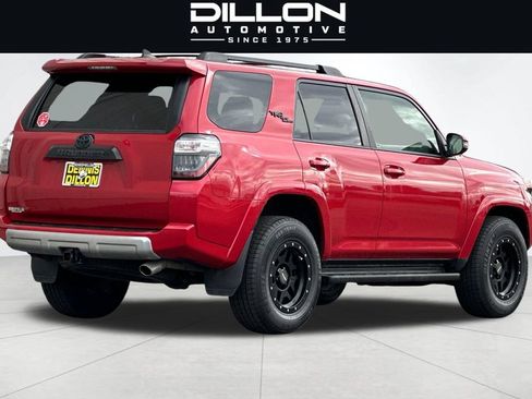 Used 2021 Toyota 4Runner TRD Off-Road Premium w/ Moonroof Package AWD/4WD image 4