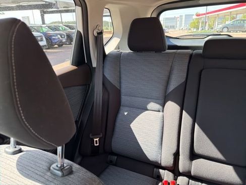 Used 2021 Nissan Rogue S FWD image 19
