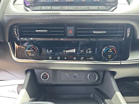 Used 2021 Nissan Rogue SV FWD image 23