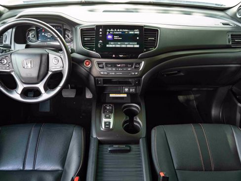 Certified 2022 Honda Passport TrailSport image 27