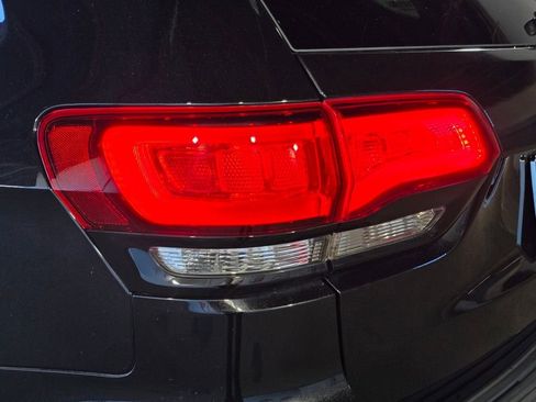 Used 2015 Jeep Grand Cherokee Altitude image 10