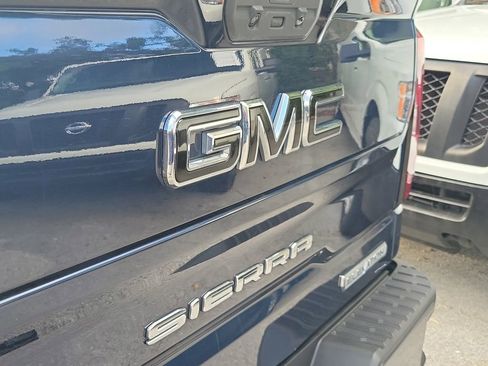 Used 2021 GMC Sierra 1500 Elevation image 12
