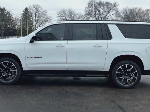 Used 2023 Chevrolet Suburban RST image 5