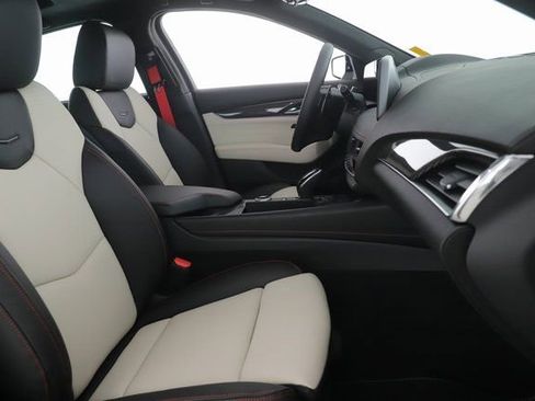 Used 2025 Cadillac CT5 V image 31