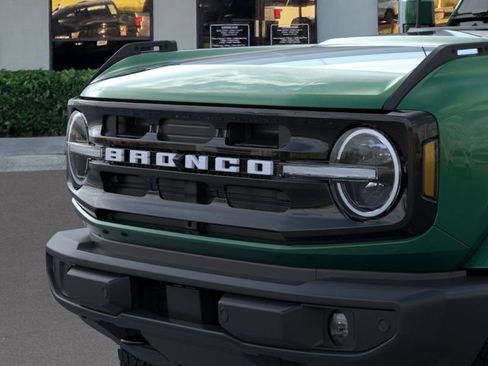 New 2025 Ford Bronco Outer Banks AWD/4WD image 19