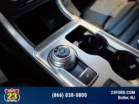 Used 2022 Ford Edge SEL w/ Convenience Package image 19