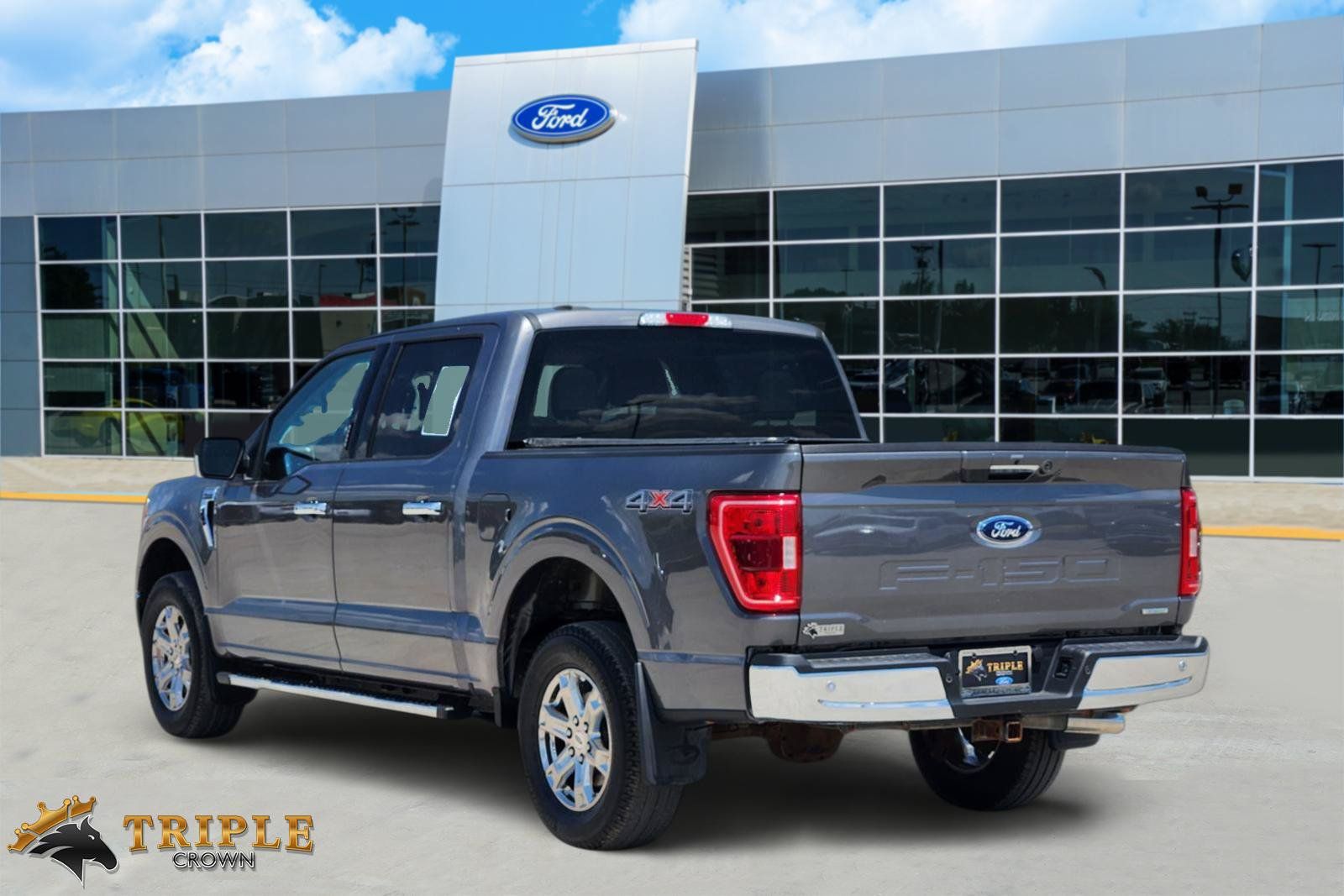 Certified 2022 Ford F150 XLT w/ Equipment Group 302A High AWD/4WD image 4