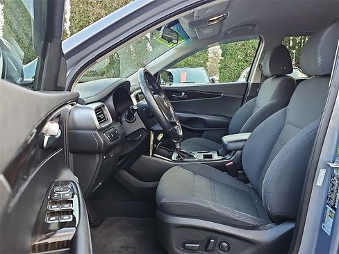 Used 2020 Kia Sorento LX w/ LX I4 Convenience Package image 15