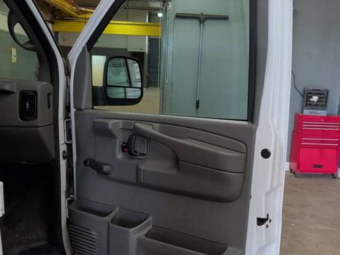 Used 2007 Chevrolet Express 1500 RWD image 29
