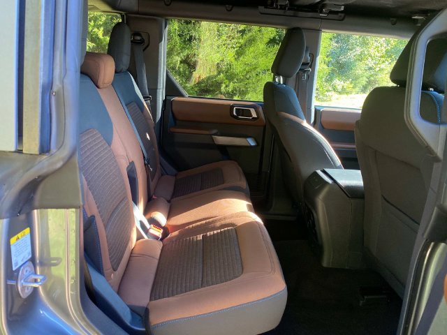 Used 2022 Ford Bronco Outer Banks AWD/4WD image 34
