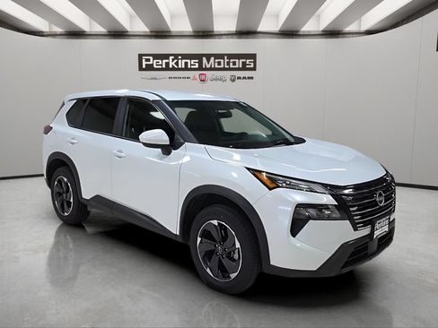 Used 2025 Nissan Rogue SV AWD/4WD image 8