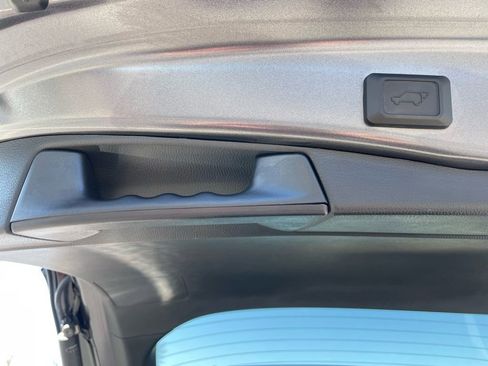 Used 2024 Toyota RAV4 XLE Premium image 43