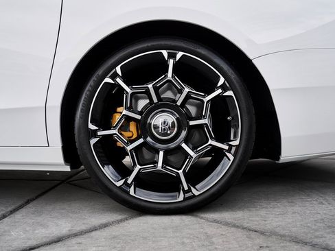 Used 2025 Rolls-Royce Ghost Black Badge image 12