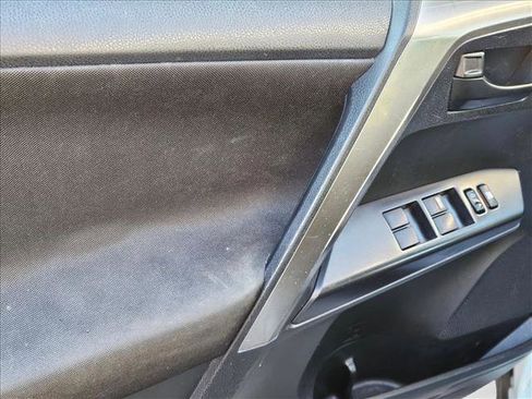 Used 2018 Toyota RAV4 LE w/ All Weather Liner Package image 6