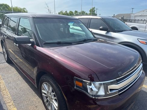 Used 2019 Ford Flex SEL w/ Equipment Group 202A AWD/4WD image 9
