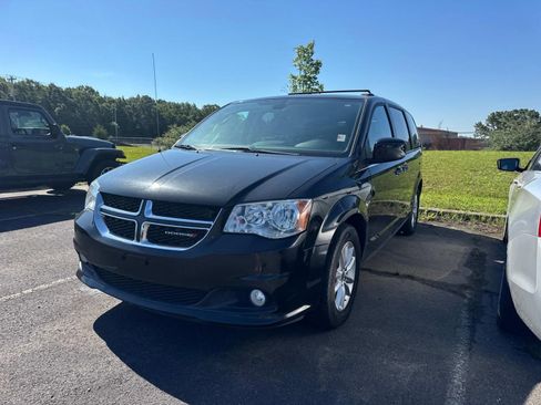 Used 2019 Dodge Grand Caravan SXT FWD image 10