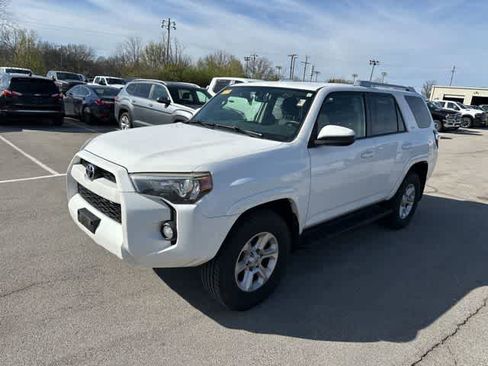 Used 2016 Toyota 4Runner SR5 image 11