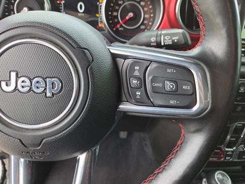 Used 2021 Jeep Wrangler Unlimited Rubicon AWD/4WD image 34