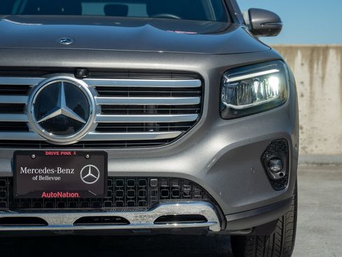 Used 2026 Mercedes-Benz GLB 250 4MATIC image 7