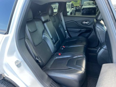 Used 2020 Jeep Cherokee Latitude Plus AWD/4WD image 20