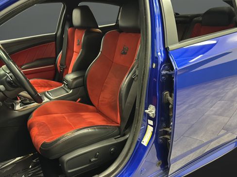 Used 2022 Dodge Charger Scat Pack RWD image 9