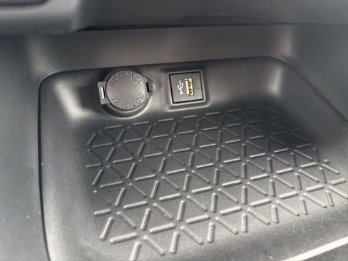 Used 2023 Toyota RAV4 LE image 31