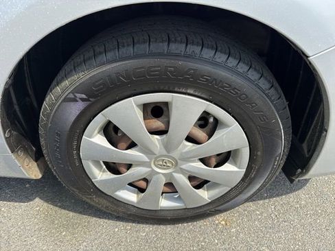 Used 2010 Toyota Corolla image 28