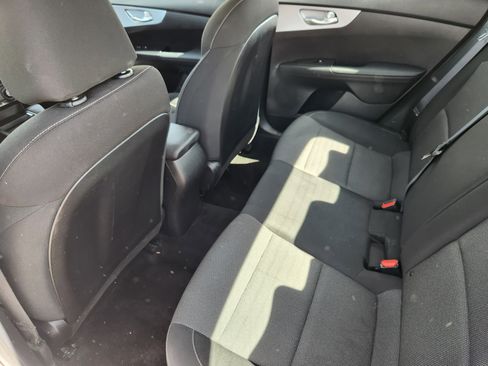 Used 2024 Kia Forte LXS FWD image 9