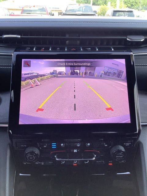 Certified 2023 Jeep Grand Cherokee Overland w/ Luxury Tech Group IV AWD/4WD image 23