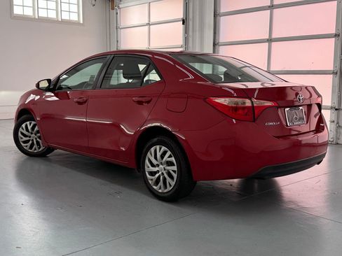 Used 2019 Toyota Corolla LE w/ Carpet Mat Package (TMS) FWD image 3