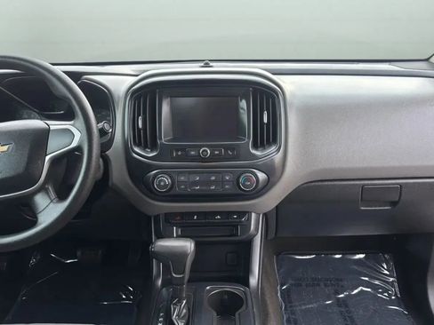 Used 2017 Chevrolet Colorado W/T w/ WT Convenience Package RWD image 11