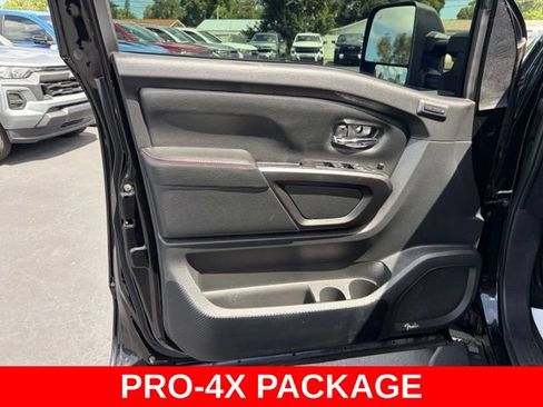 Used 2023 Nissan Titan PRO-4X w/ Pro-4x Convenience Package AWD/4WD image 12