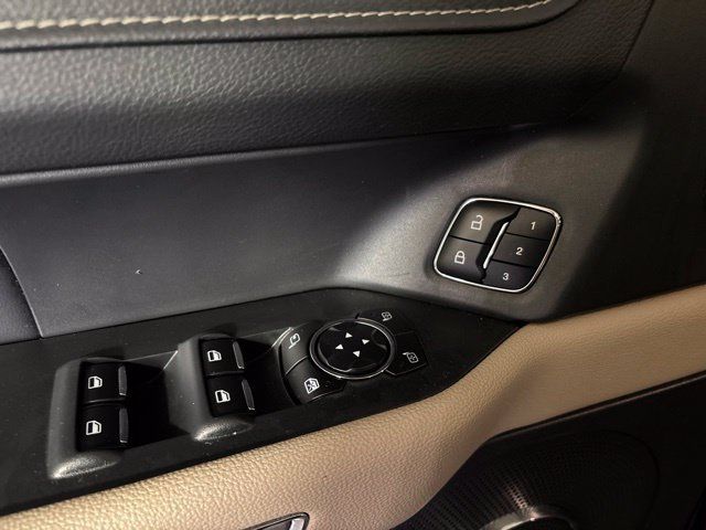 Used 2023 Ford Expedition Limited AWD/4WD image 25