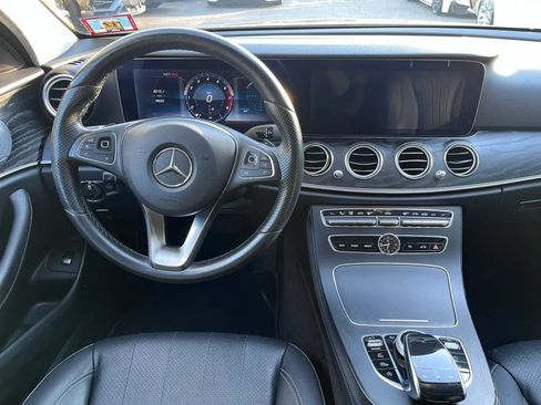 Used 2018 Mercedes-Benz E 300 image 25
