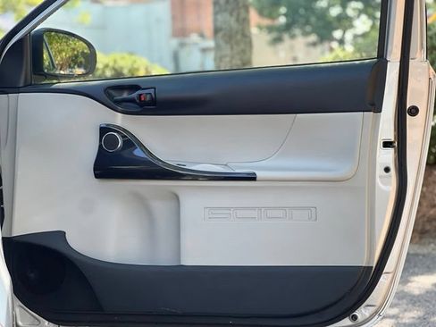 Used 2012 Scion iQ w/ Rear Speaker Pkg FWD image 14