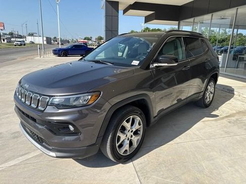Used 2022 Jeep Compass Limited AWD/4WD image 3