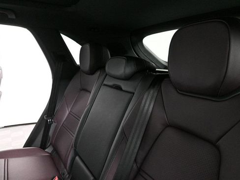 Used 2026 Porsche Cayenne AWD/4WD image 23