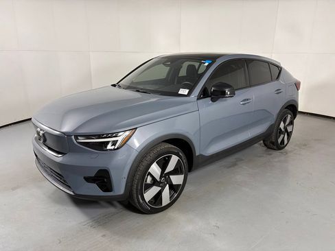 Used 2023 Volvo C40 P8 Recharge Ultimate w/ Protection Package Premier AWD/4WD image 5