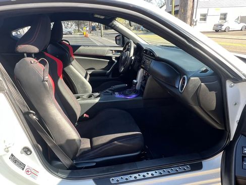 Used 2013 Scion FR-S image 28