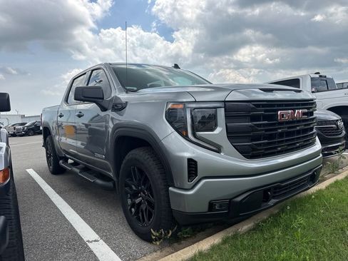Used 2026 GMC Sierra 1500 Elevation w/ Elevation Select Package AWD/4WD image 3